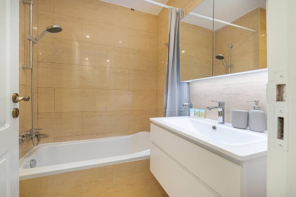 Serene & Sea View & Brand New Listing * Ras el Kaïmah